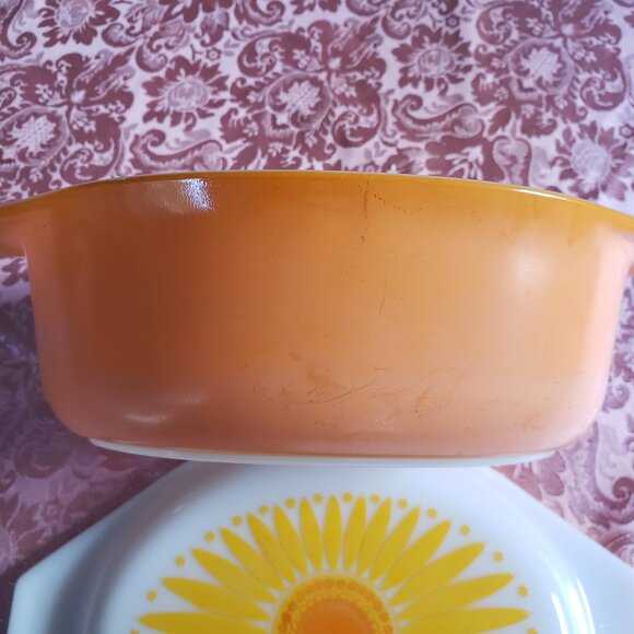 Vintage PYREX Daisy Sunflower 043 1.5 qt Covered casserole dish - Picture 8 of 8